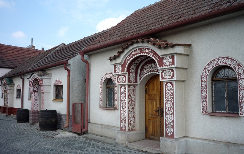 Od pátku do neděle vždy někdo víno naleje. Až do září
