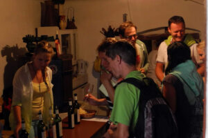 Blatničtí vinaři otevřou sklepy FOTO
