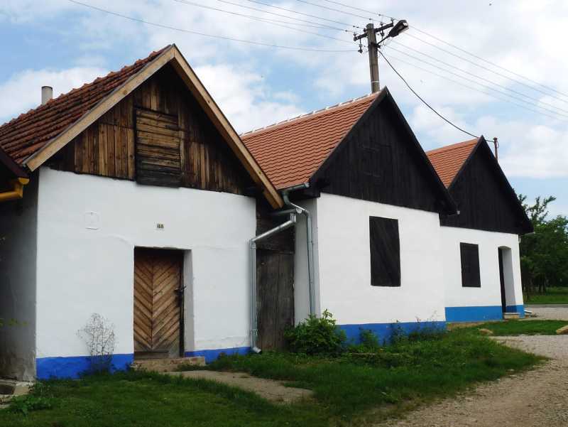 Budynki winiarskie we Vlčnovie (Vlčnovskie budy) FOTO