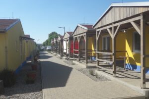 6-AUTO-AQUA-CYCLO-CAMP-OSTROZSKA-NOVA-VES-Ubytovani-CHATA-PREMIUM