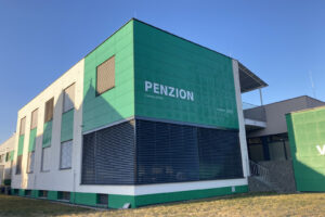 penzion_pohled_od_parkoviste_web1600