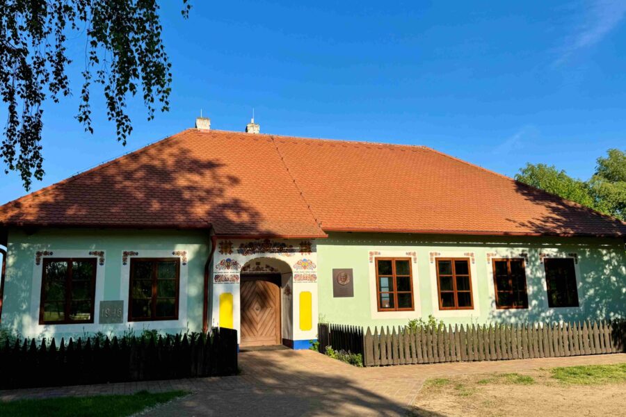 Na kolech do lužních lesů, uvařit guláš a pak rozjímat za slovanskými velmoži FOTO