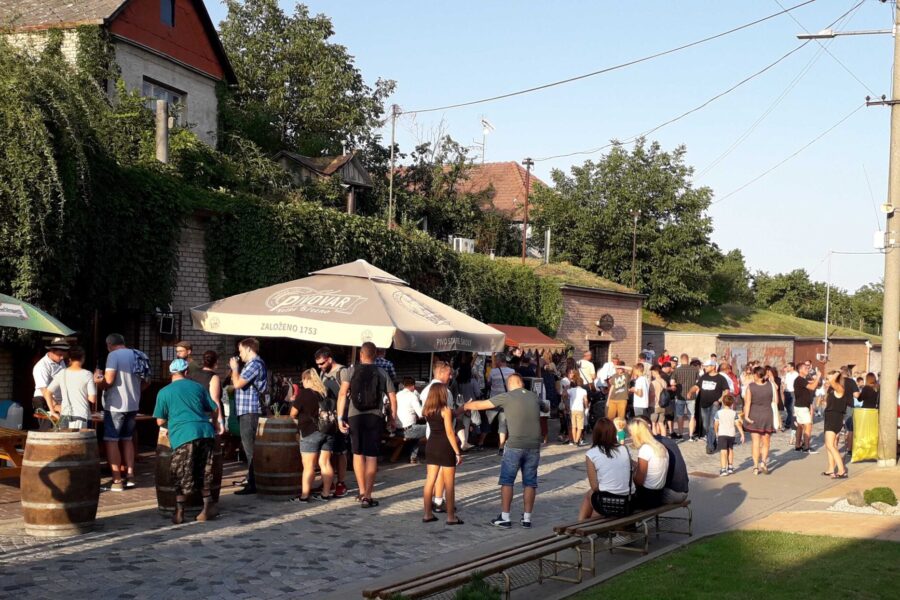 Večerní otevřené sklepy Polešovice 2025