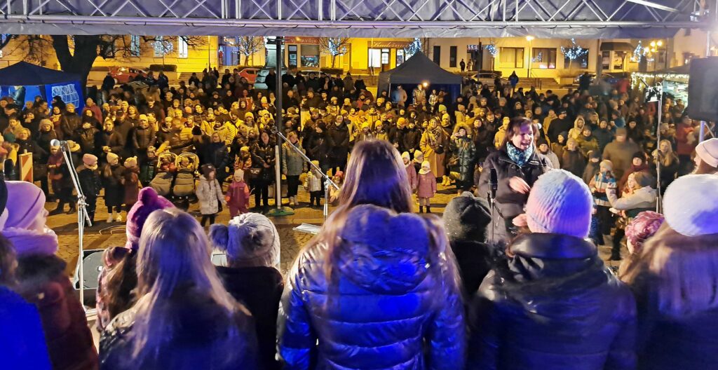 Česko zpívá koledy