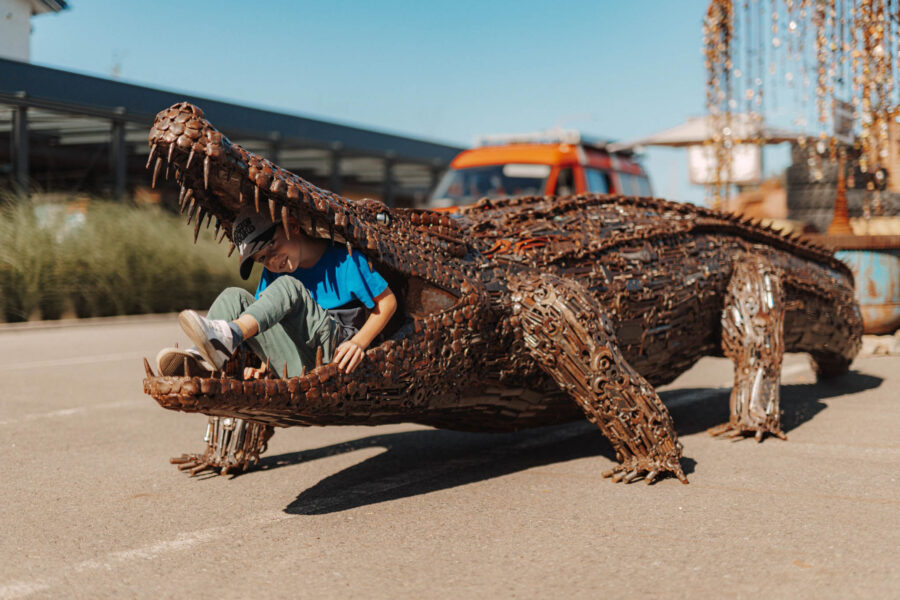 UMĚNÍ a ŘEMESLO v KOVOZOO FOTO