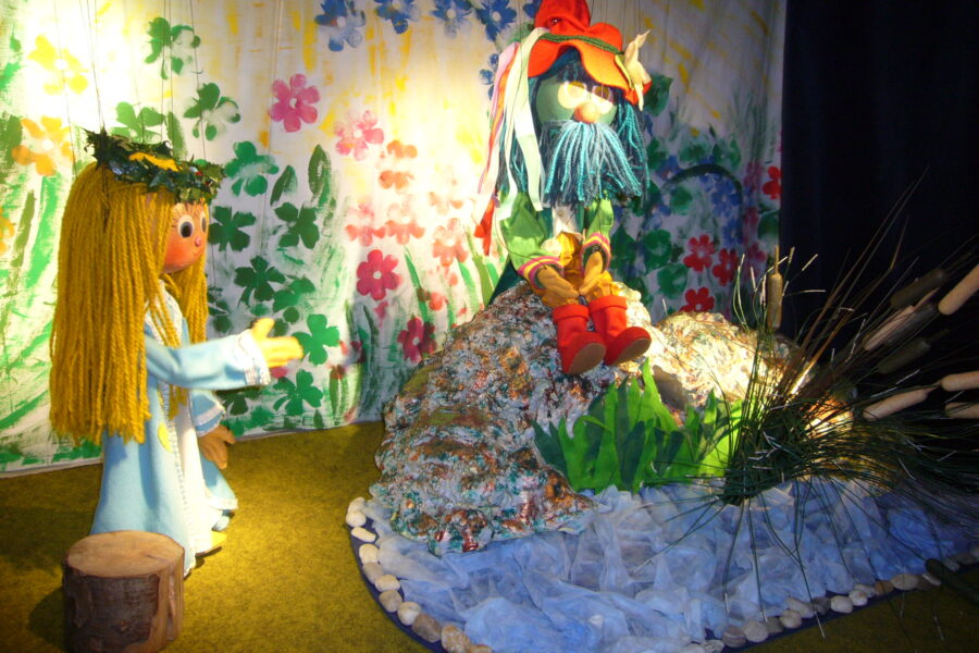 Loutkové divadelní představení Stříbrný kožíšek