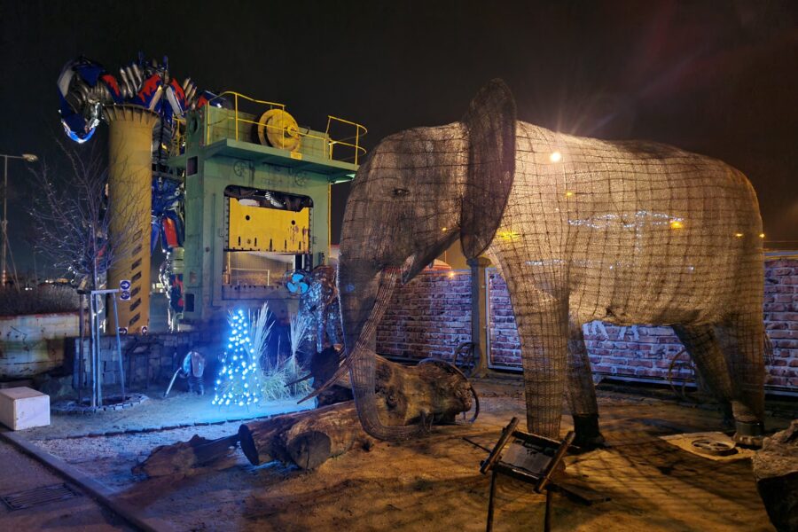 BETLÉM v KOVOZOO FOTO