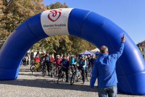 Vinařské stezky Uherskohradišťska uzavřeli cyklisti i pěší FOTO