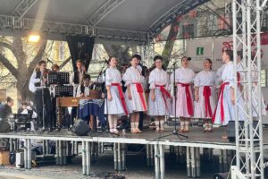 Žehnání Svatomartinského vína v Uherském Hradišti přineslo na 50 vzorků vín k ochutnání FOTO