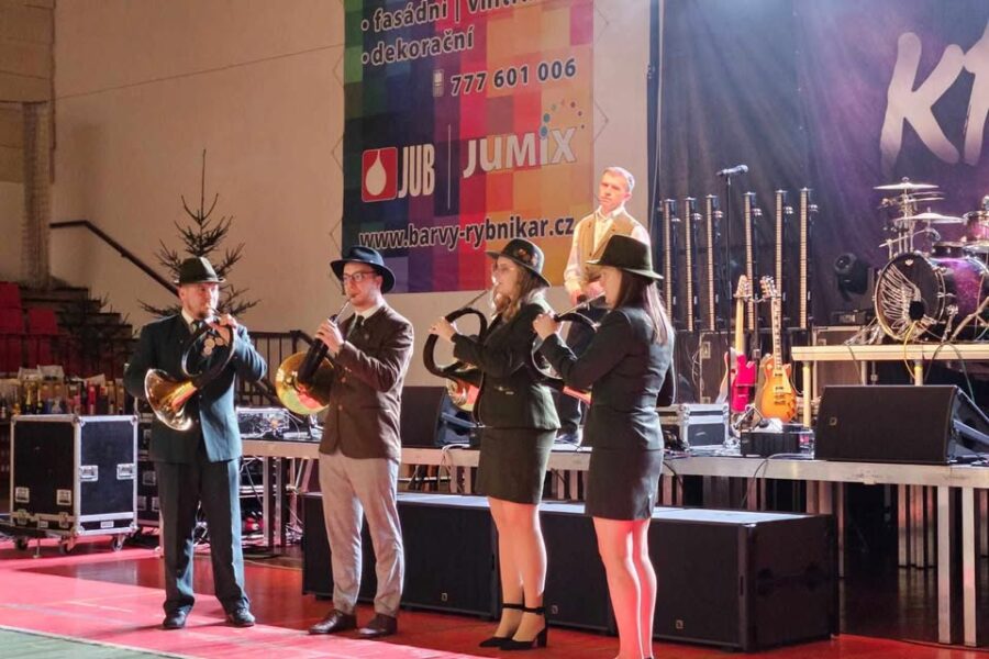 Myslivecký ples v&nbsp;Hluku