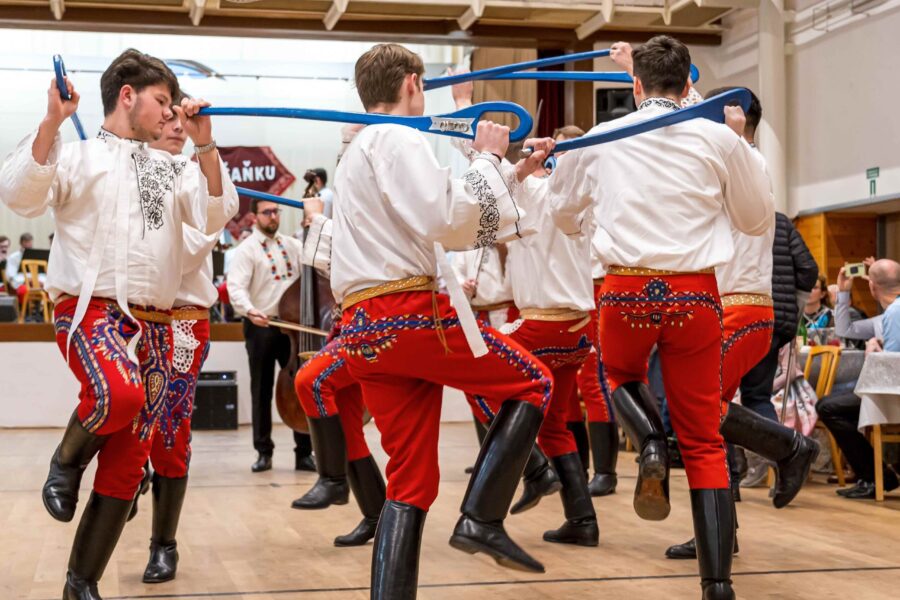 Fašaňkové odpoledne s&nbsp;pochováváním basy FOTO