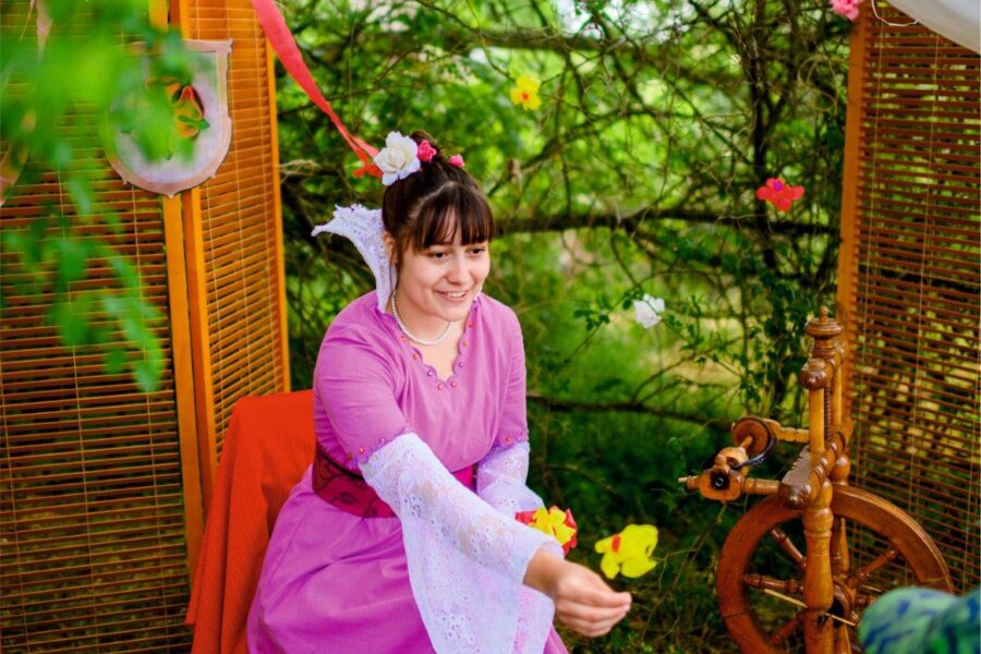 Skanzenem Strážnice z&nbsp;pohádky do&nbsp;pohádky