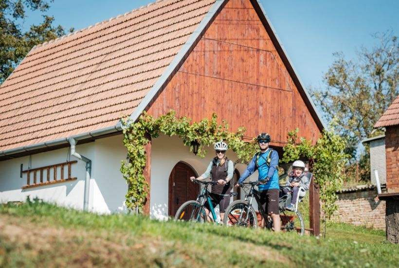 Krajem vína – Tour de burčák po&nbsp;vinařských stezkách Kyjovska 2026 FOTO
