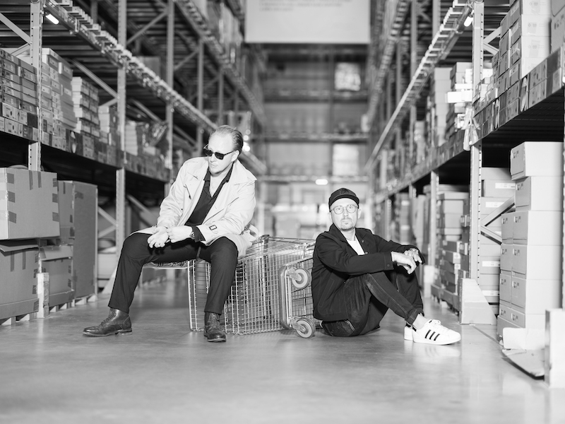 Hudba na&nbsp;vinicích 2026: Krhut & Kozub U&nbsp;táboráku – Víno Zlomek & Vávra