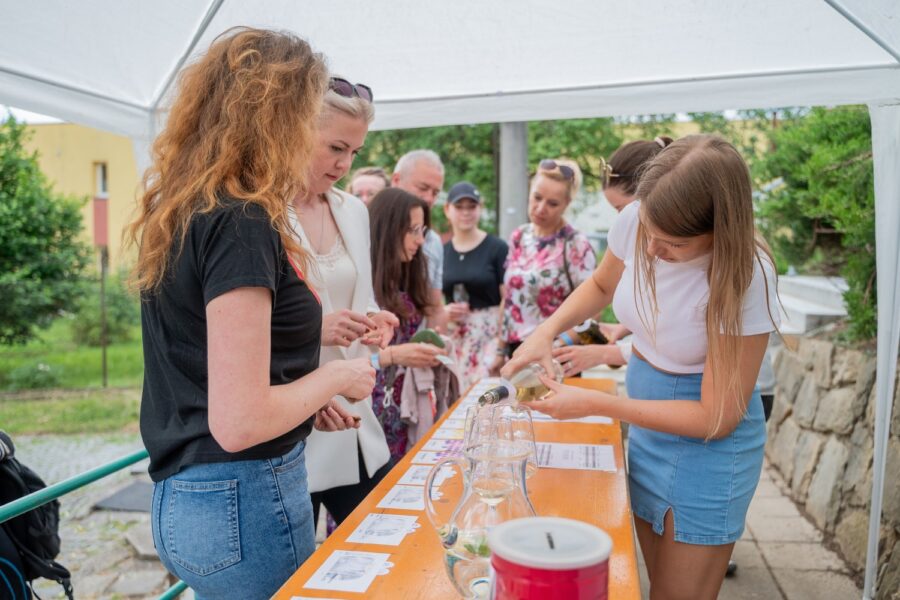 Derflanské otevřené sklepy 2026 FOTO