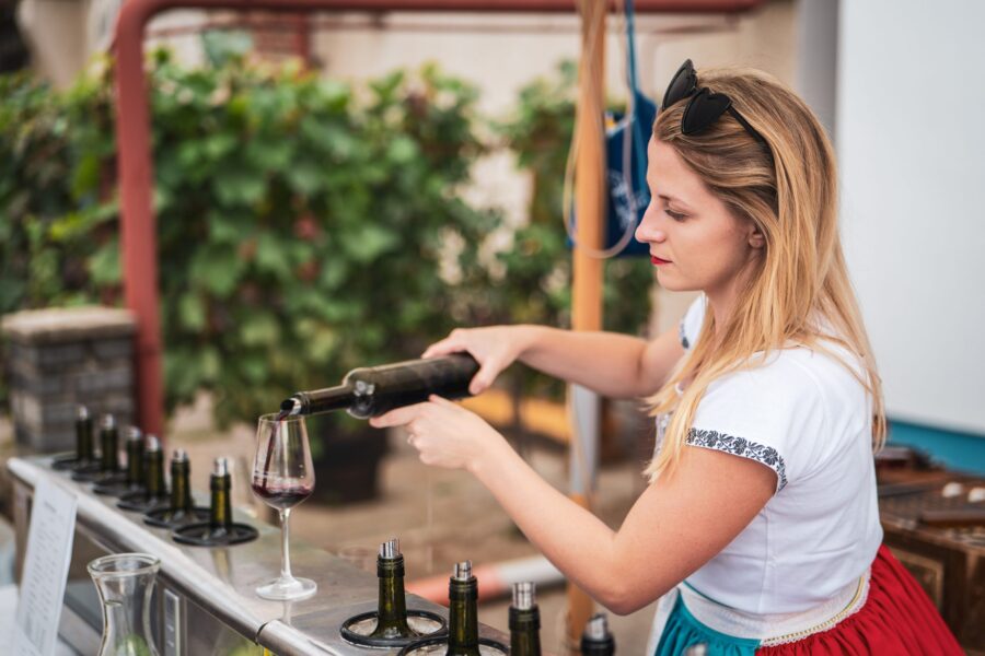 Letní otevřené sklepy v&nbsp;Ratíškovicích 2026 FOTO