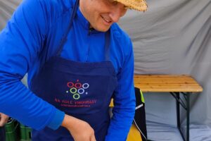 Vinařské stezky Uherskohradišťska jsou symbolicky otevřeny FOTO