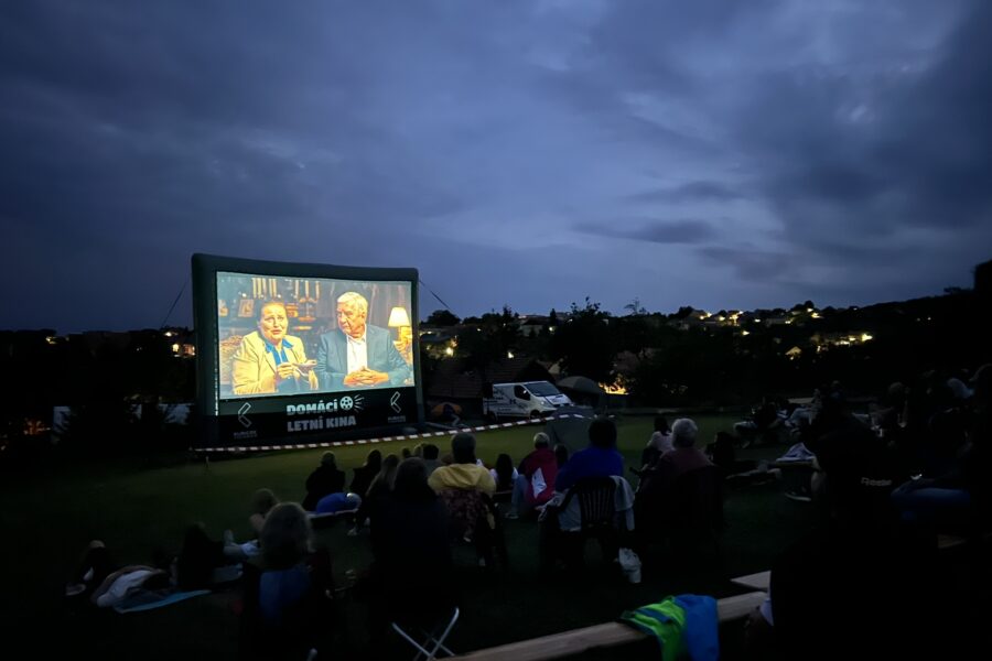 Letní kino ve&nbsp;Vinařství Vaďura – Účastníci zájezdu FOTO
