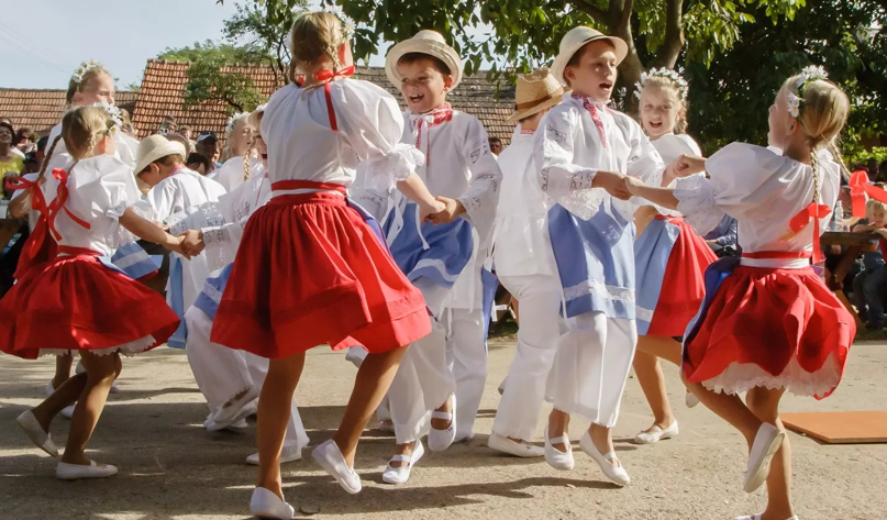 Tradiční krojované vinobraní pod&nbsp;Nechory 2026